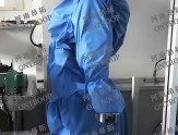 工业清洁机器人的卫士：配备防水防护服的重要性